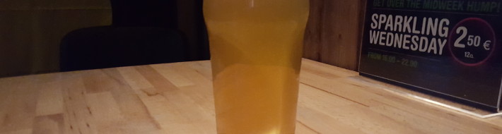 Grown-up Travel Guide Beer Diary: Number 387 Grown-up Travel Guide Beer Diary - Number 387: Superweizen! from Beerd Brewery of Bristol, England