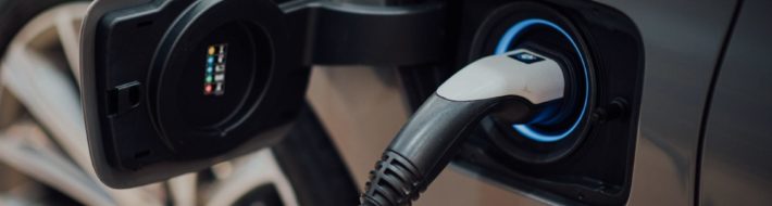 Investing In A Good Lipo Charger chuttersnap-xJLsHl0hIik-unsplash